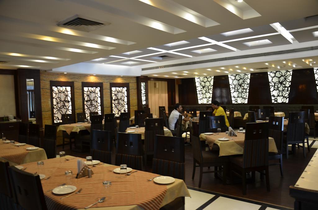Hotel Raj Continental Amritsar Exterior photo