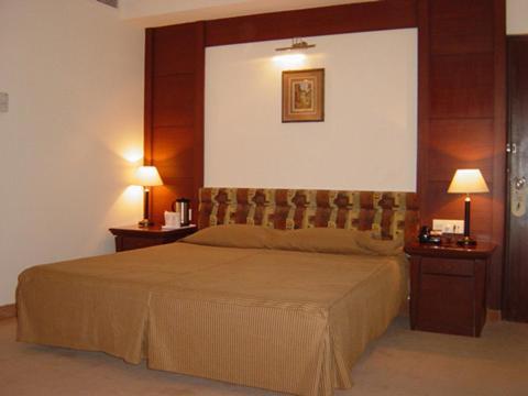 Hotel Raj Continental Amritsar Room photo